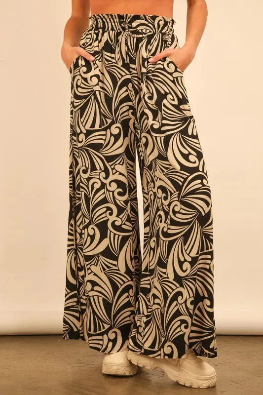 Breezy Printed Wide-Leg Beach Pants in Black women outfit ideas