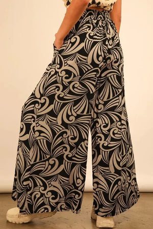 Breezy Printed Wide-Leg Beach Pants in Black women outfit ideas