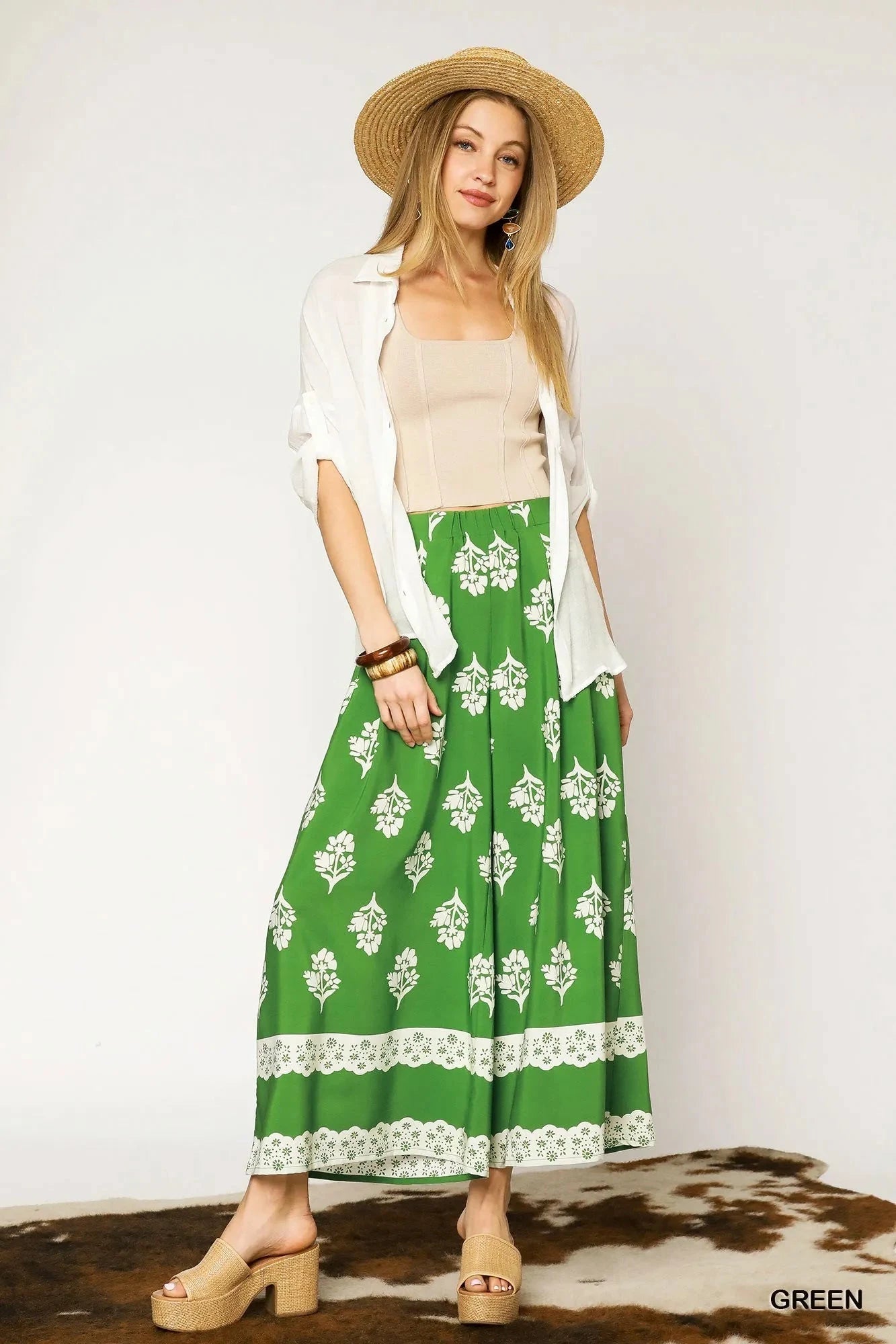 Floral Pleated Wide-Leg Beach Pants in Green women outfit ideas