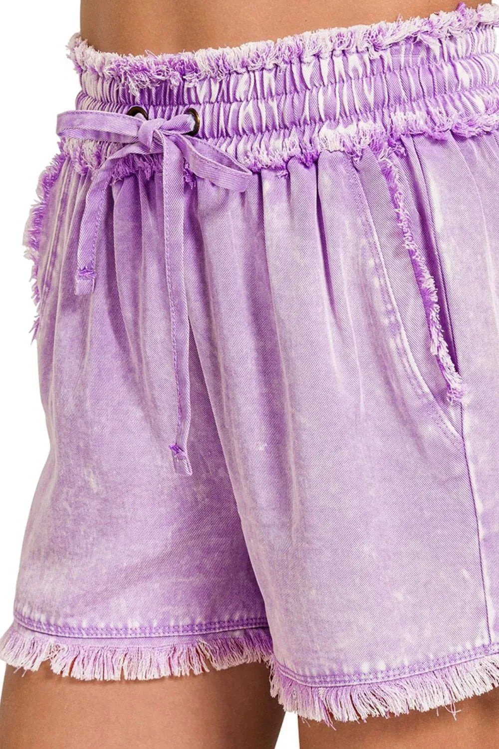 Relaxed Frayed Hem Beach Shorts in Washed Lavender women outfit ideas