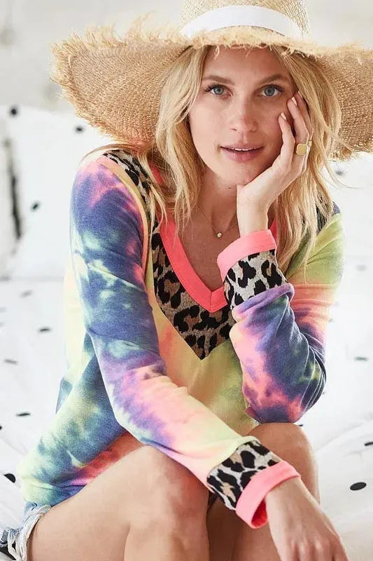 Sunset Terry Tie Dye V-Neck Beach Top women outfit ideas