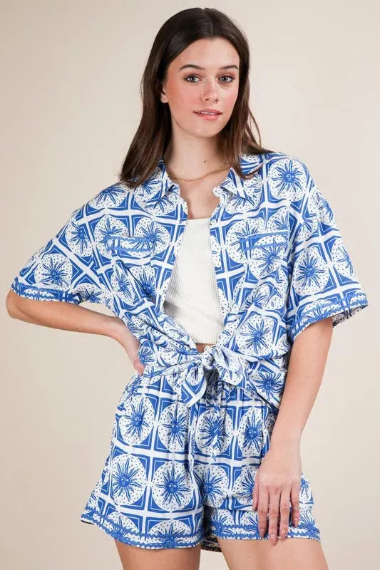 Tropical Print Beach Shirt and Shorts Set in Blue women outfit ideas