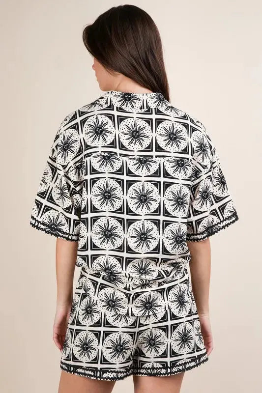 Tropical Print Plus Size Beach Shirt & Shorts Set women outfit ideas