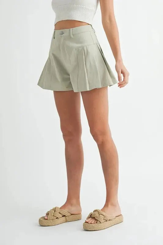 Mabel High-Waist Pleated Beach Shorts in Soft Sage women outfit ideas