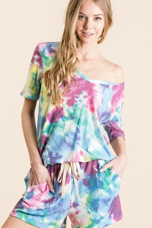 Ocean Wave Tie-Dye Cotton Beach Shorts women outfit ideas