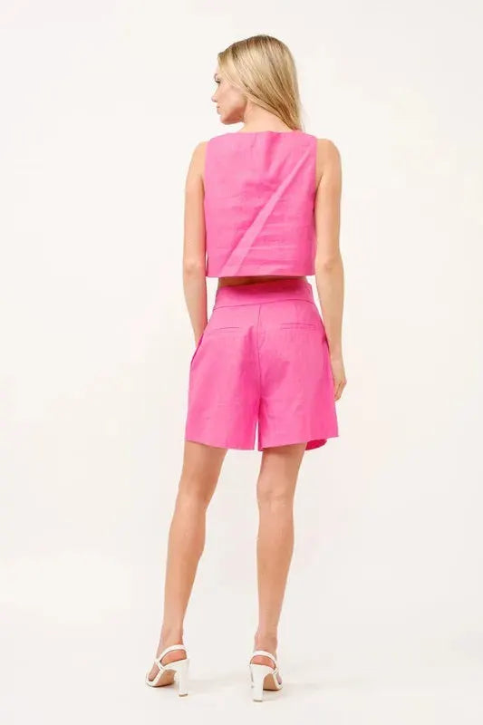 Seaside High-Waist Linen-Blend Beach Shorts women outfit ideas