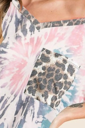 Tie-Dye V-Neck Beach Top with Pocket women outfit ideas