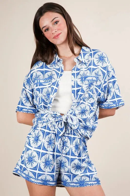 Tropical Print Beach Shirt and Shorts Set in Blue women outfit ideas