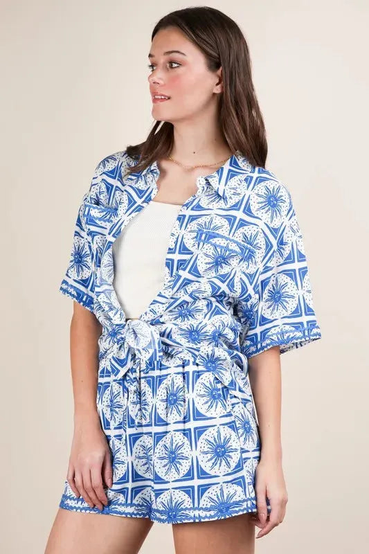 Tropical Print Beach Shirt and Shorts Set in Blue women outfit ideas